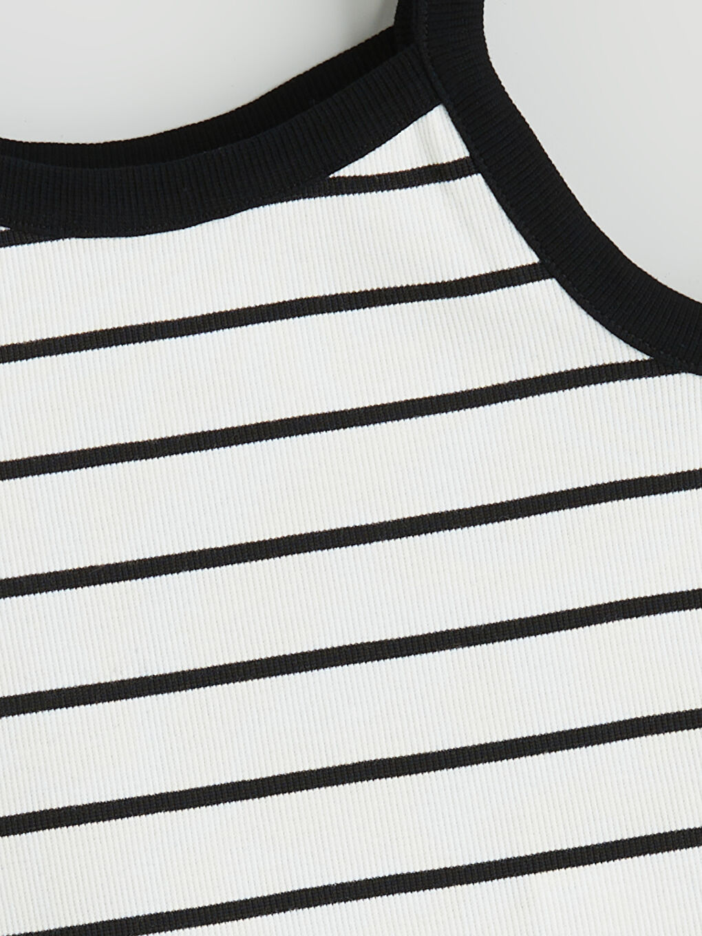 Siyah Kare Yaka Çizgili Fitilli Kız Çocuk Atlet-2