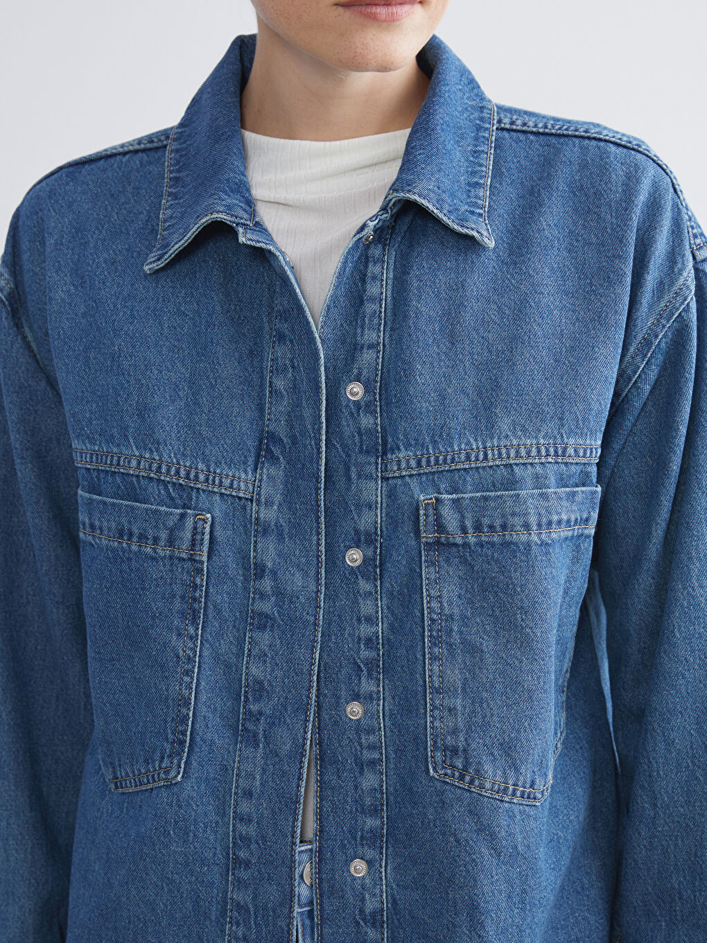 Джинсова сорочка-куртка для жінок-3