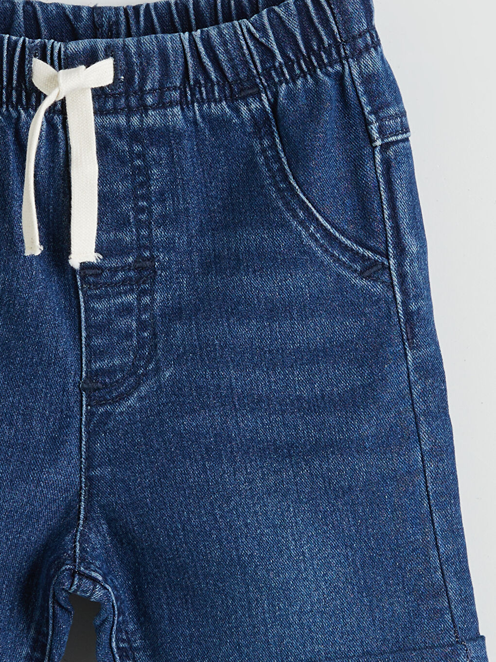 LCW Kids Beli Lastikli Erkek Çocuk Jean Şort -S5H518Z1-563
