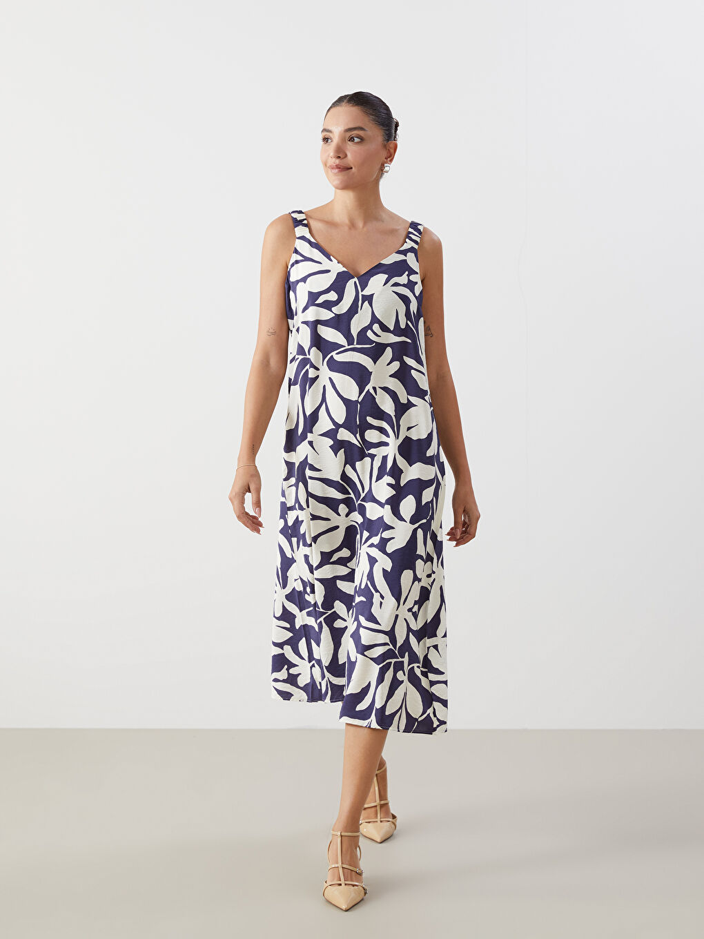 Patterned V-Neck Midi Dress -S5H590Z8-LSJ