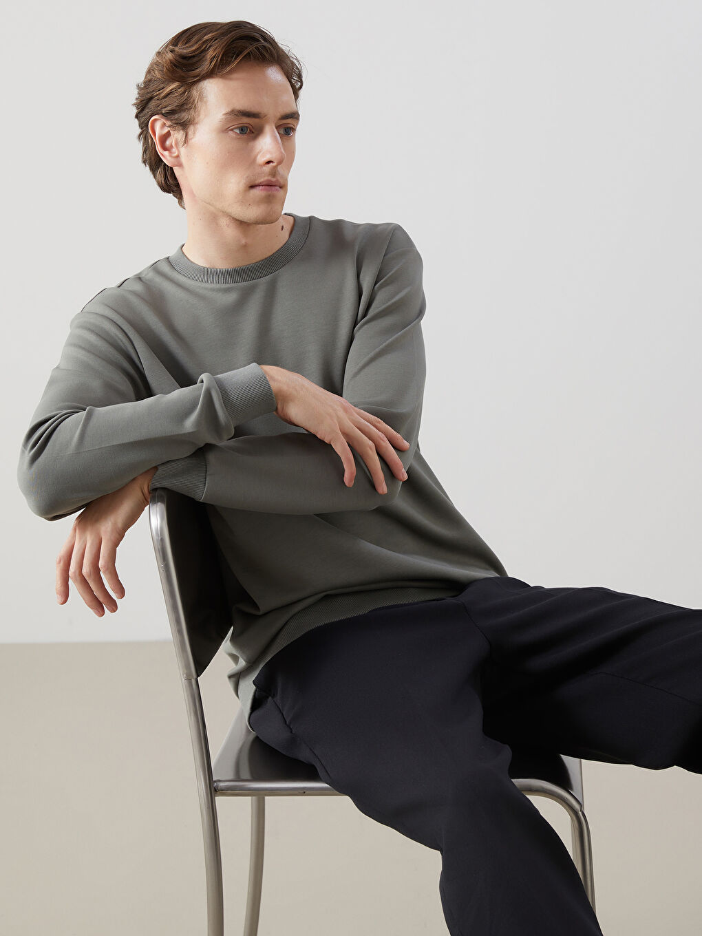 LCW Vision Yeşil Bisiklet Yaka Uzun Kollu Erkek Sweatshirt