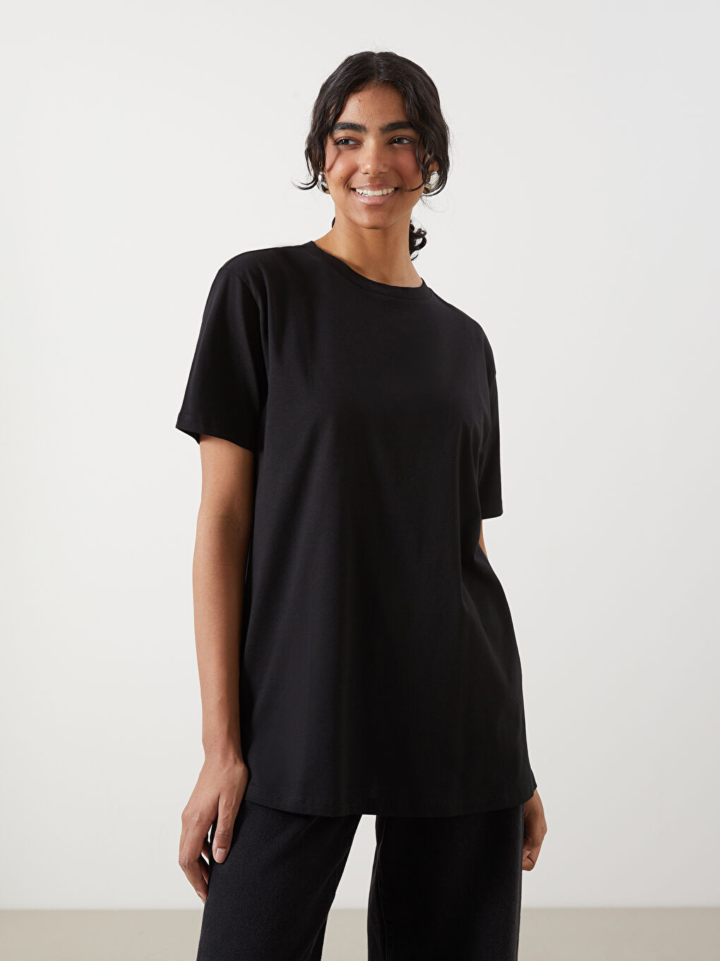 Siyah Bisiklet Yaka Kadın Tunik