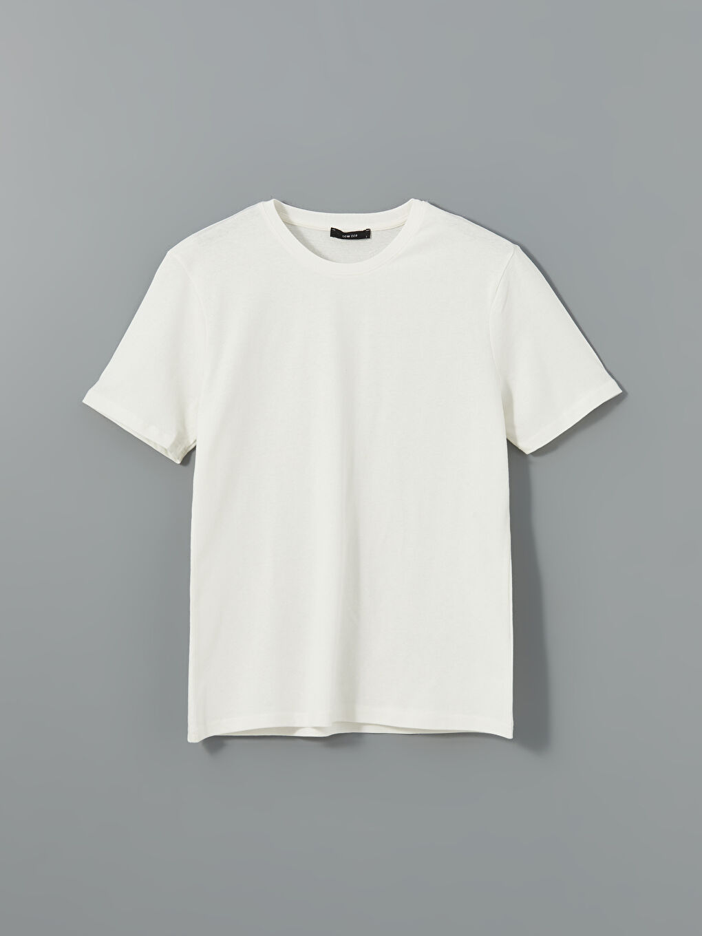 Beyaz Bisiklet Yaka Baskılı Erkek Tişört-4