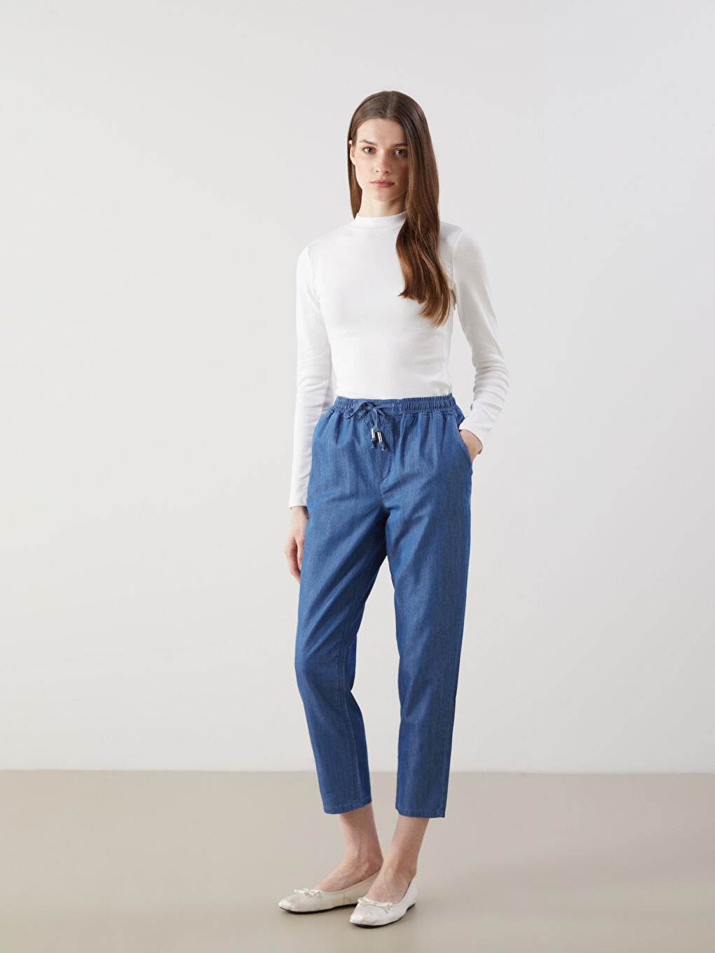 LCW Modest Indigo Beli Lastikli Carrot Fit Kadın Jean Pantolon