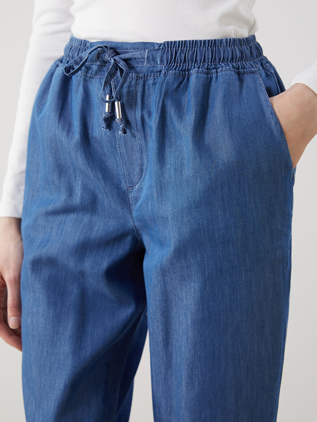 LCW Modest Indigo Beli Lastikli Carrot Fit Kadın Jean Pantolon - 3