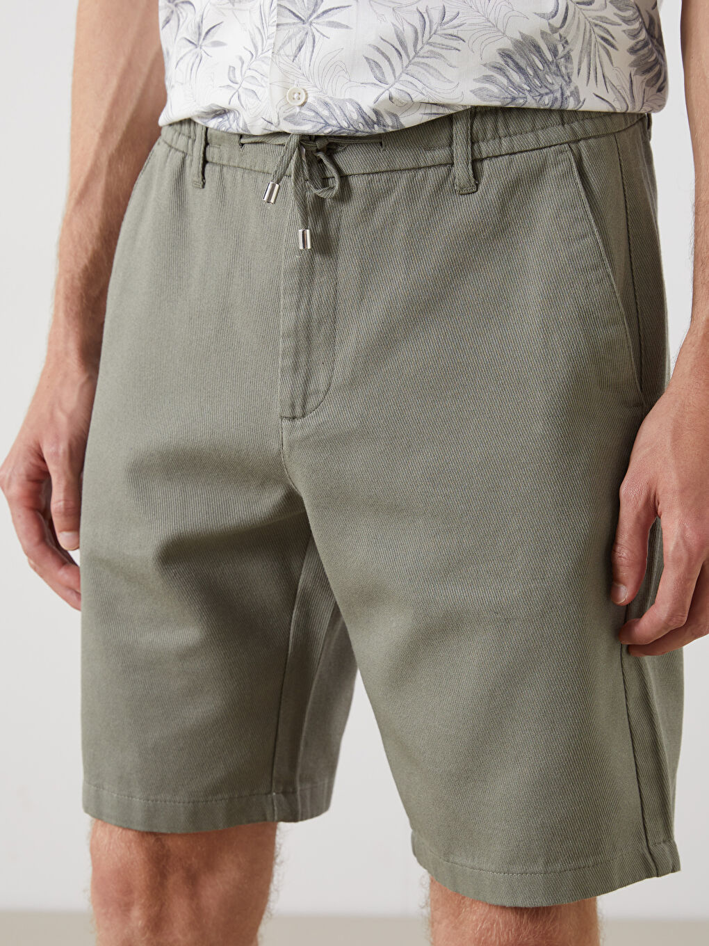 LCW Vision Standard Fit Men's Shorts with Waist Tie Detail -S5H794Z8-GNZ