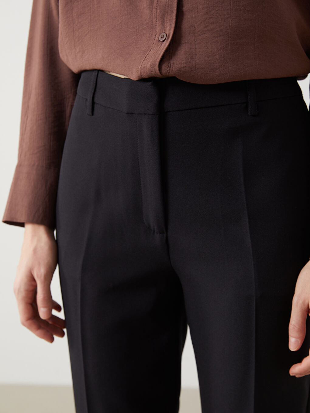 Siyah Beli Lastikli Kadın Pantolon-2