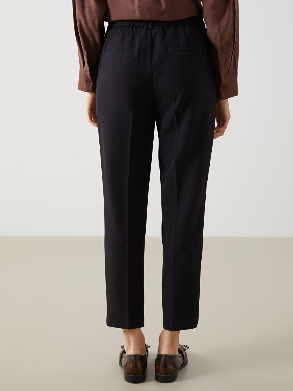 Siyah Beli Lastikli Kadın Pantolon-3