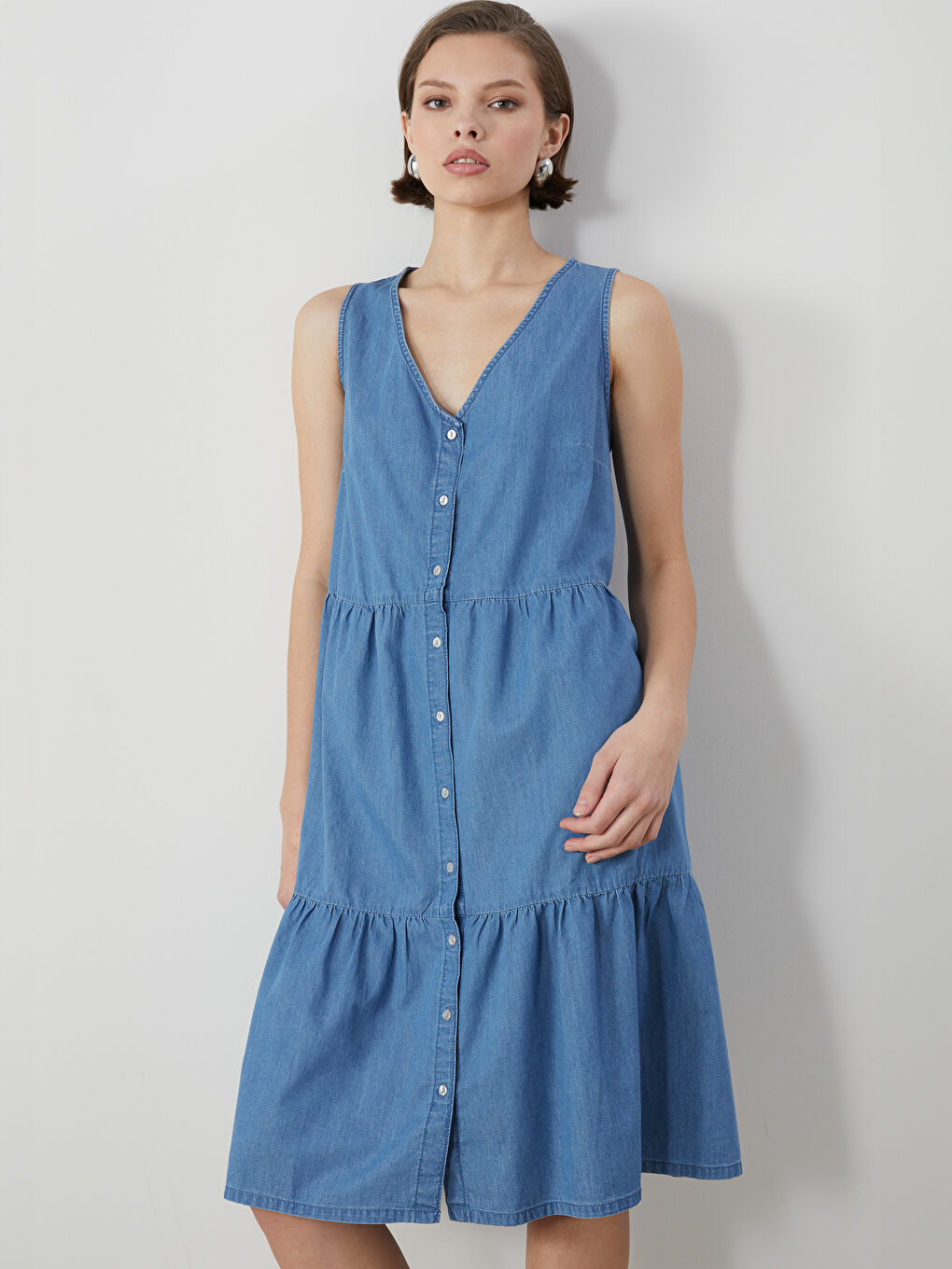 V-Neck Tiered Denim Dress -S5H955Z8-H45