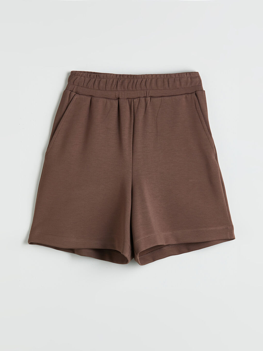 Kahverengi Beli Lastikli Kadın Şort-4