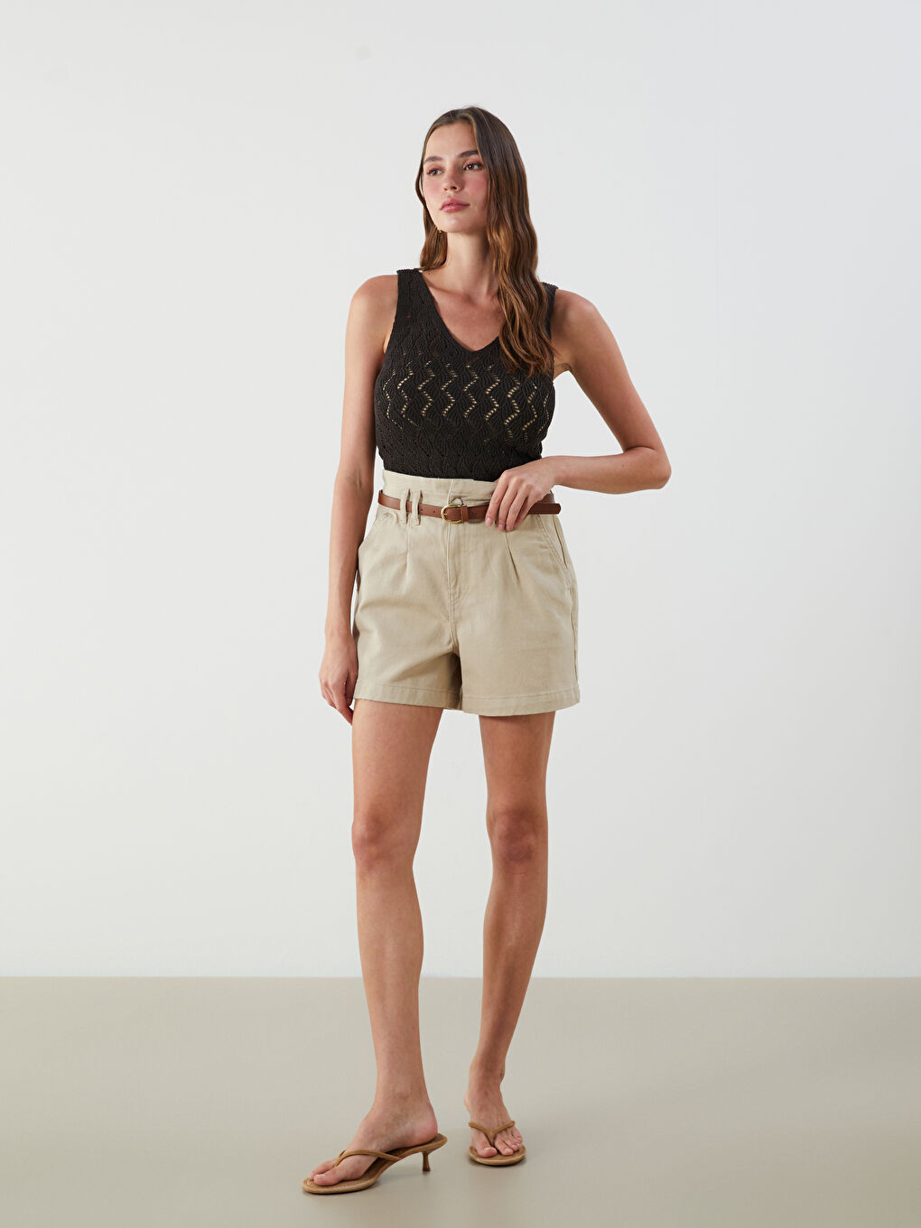 Bej Beli Kemerli Paperbag Kadın Jean Şort