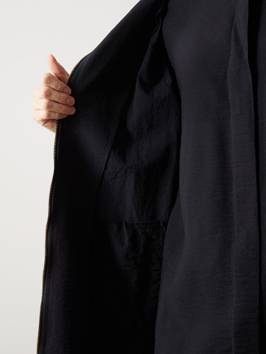 LCWAIKIKI Classic Siyah Kapüşonlu Düz Oversize Kadın Tunik - 2