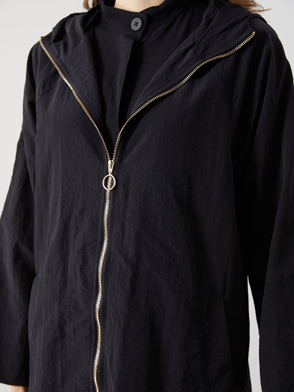 LCWAIKIKI Classic Siyah Kapüşonlu Düz Oversize Kadın Tunik - 3