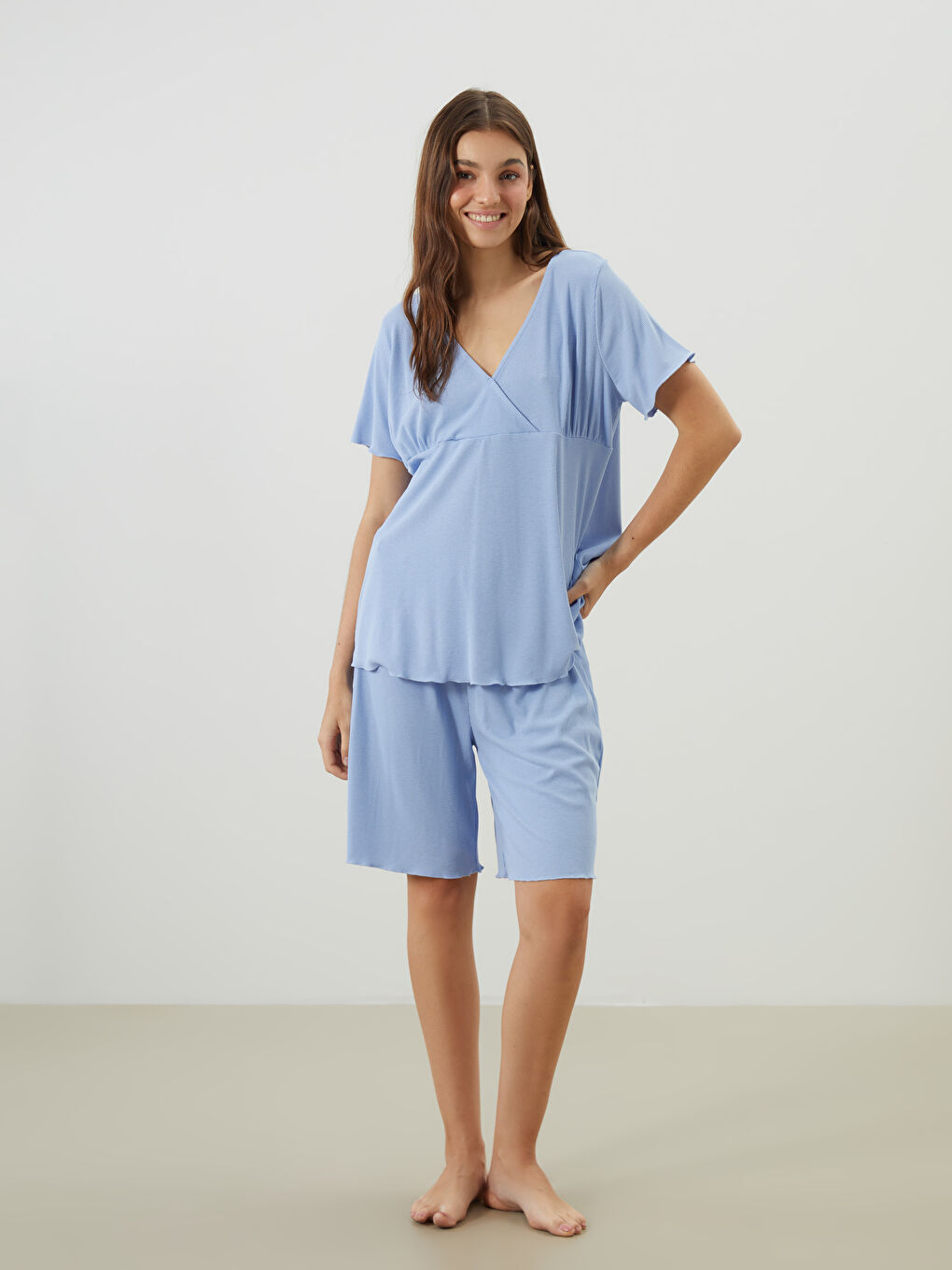 Mavi V Yaka Hamile Şortlu Pijama Takımı-1