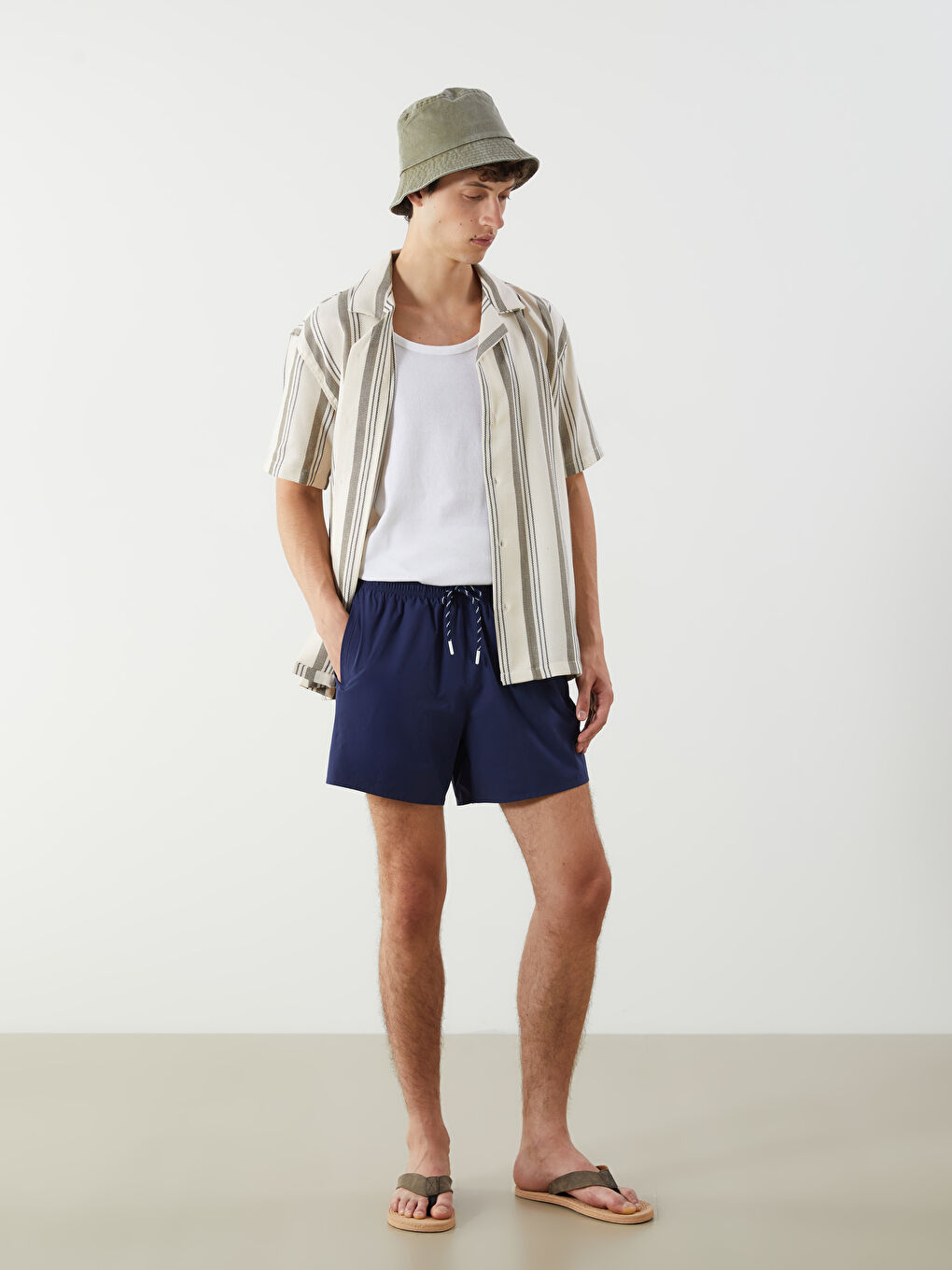 Lacivert Kısa Boy Basic Erkek Deniz Şortu