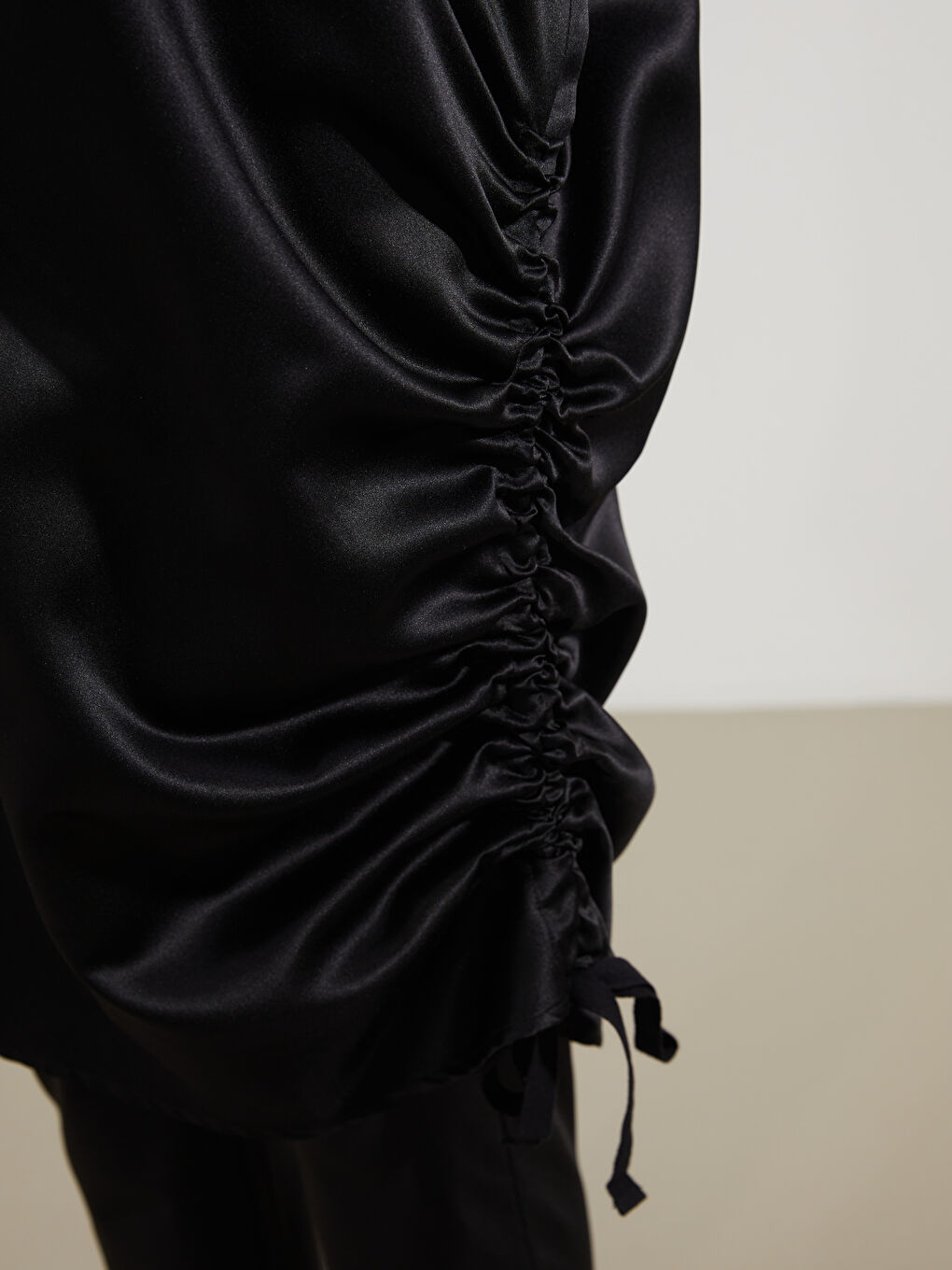 جل و بەرگی مەلەوانی داپۆشراو ڕه‌ش ئافرەت -S5HC99Z8-LQJ