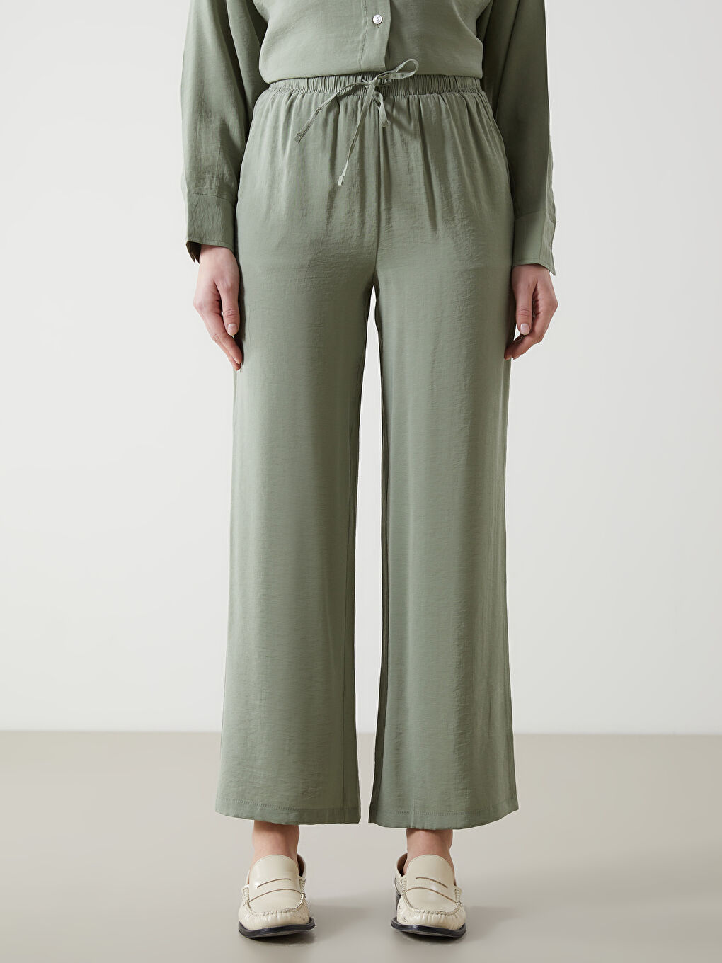 Haki Beli Lastikli Modal Karışımlı Kadın Pantolon-1