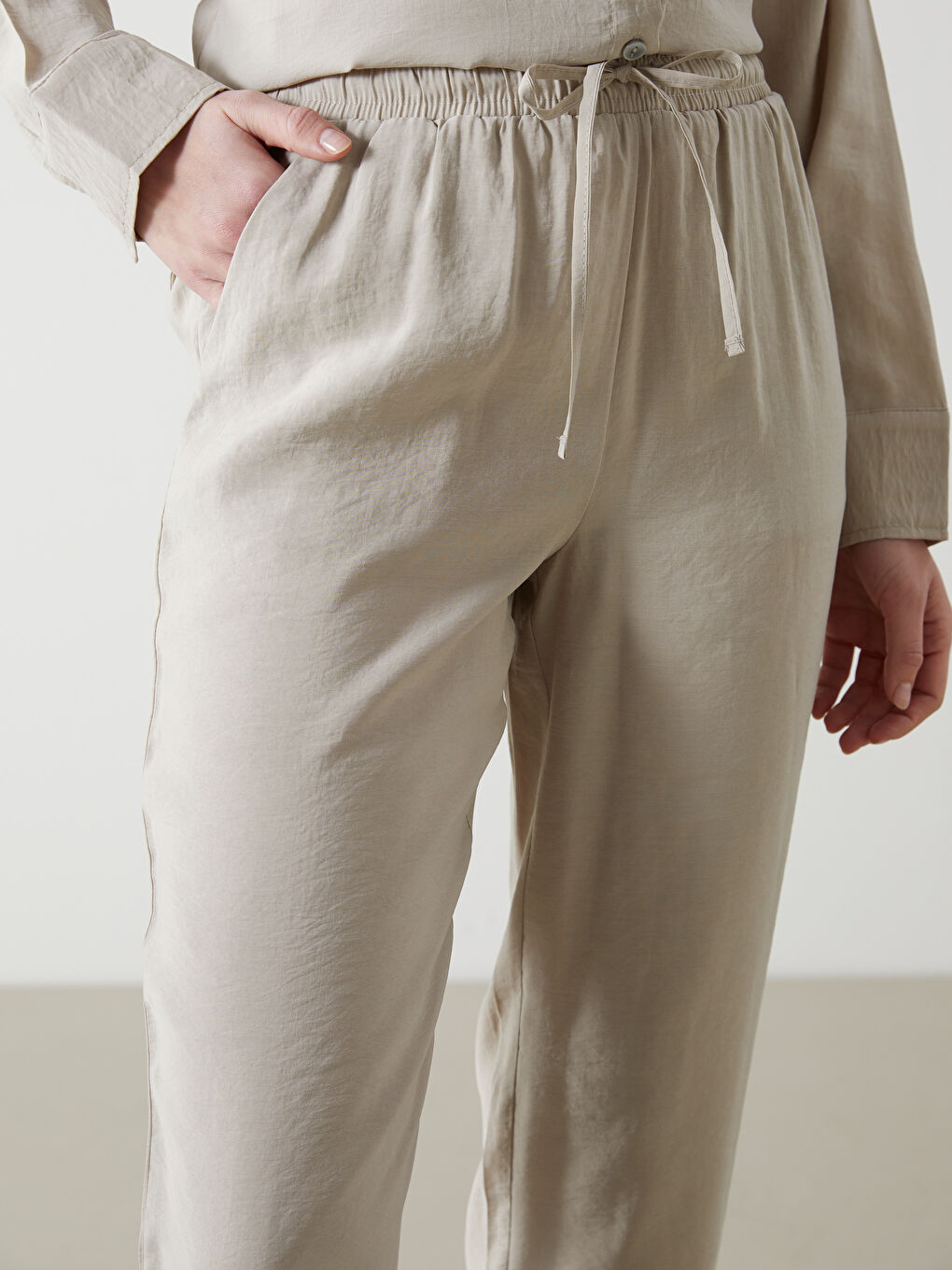 Bej Beli Lastikli Kadın Pantolon-2