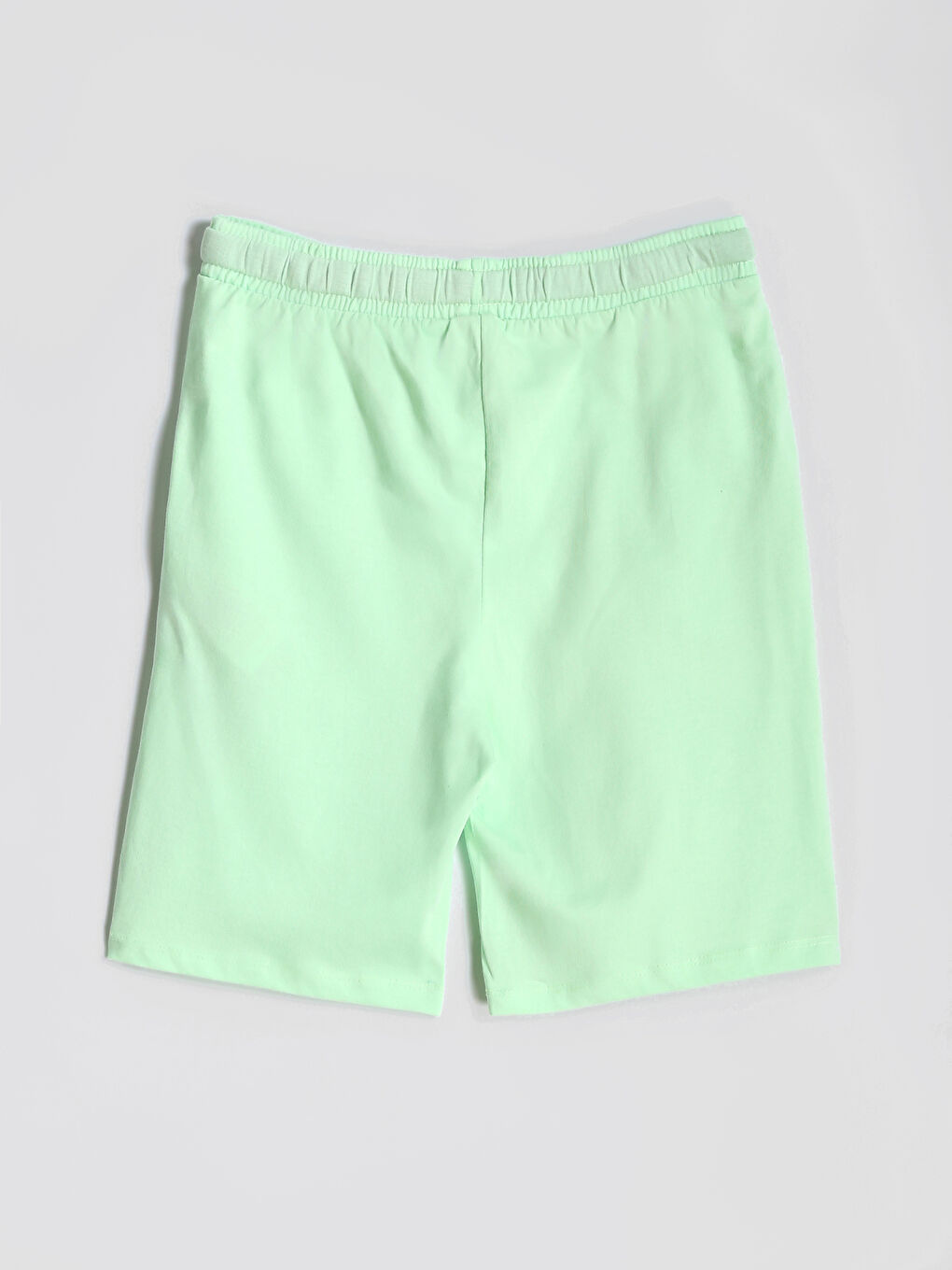 تيشيرت بياقة دائرية وشورت للأولاد-4