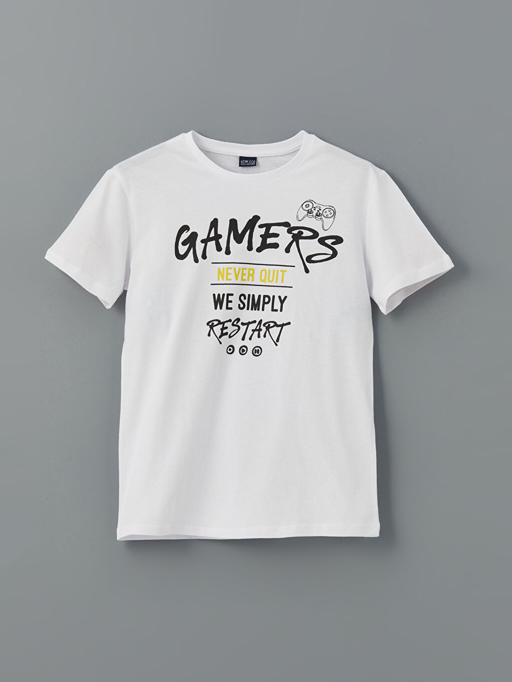 Beyaz Bisiklet Yaka Erkek Çocuk Tişört