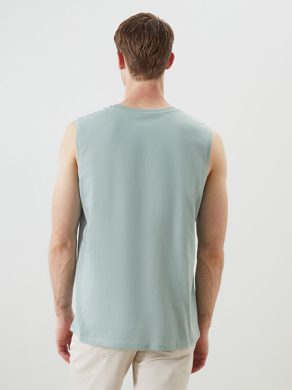 تيشيرت بدون أكمام مطبوع بياقة دائرية للرجال-3