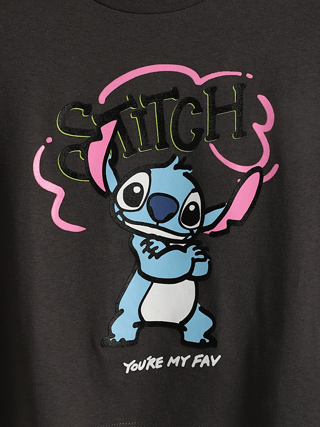 تيشيرت ياقة دائرية مطبوع ستتش للبنات-3