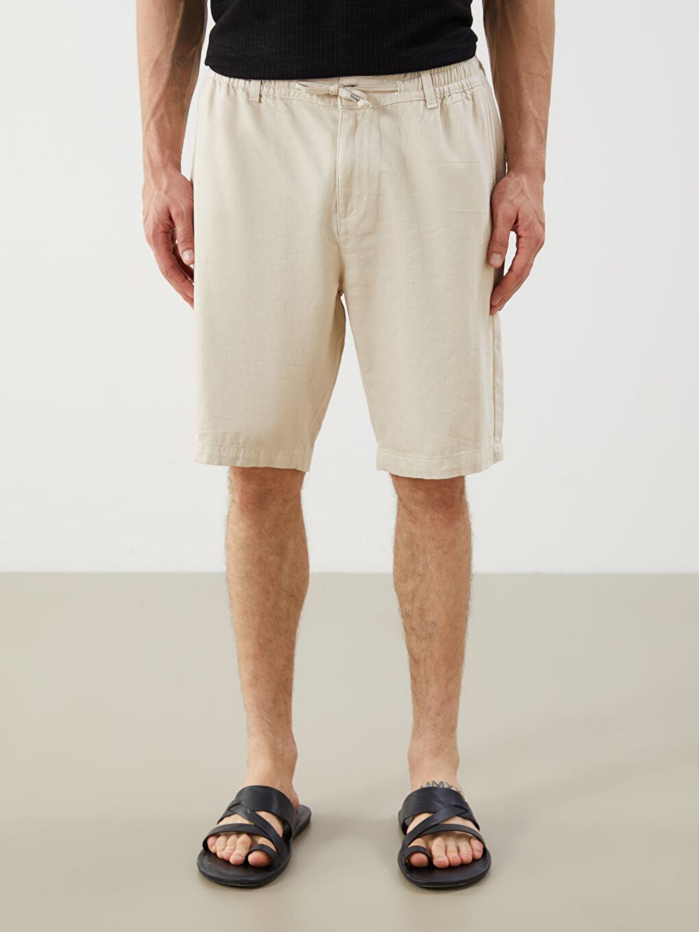 شورت رجالي بقصة عادية برباط خصر-1