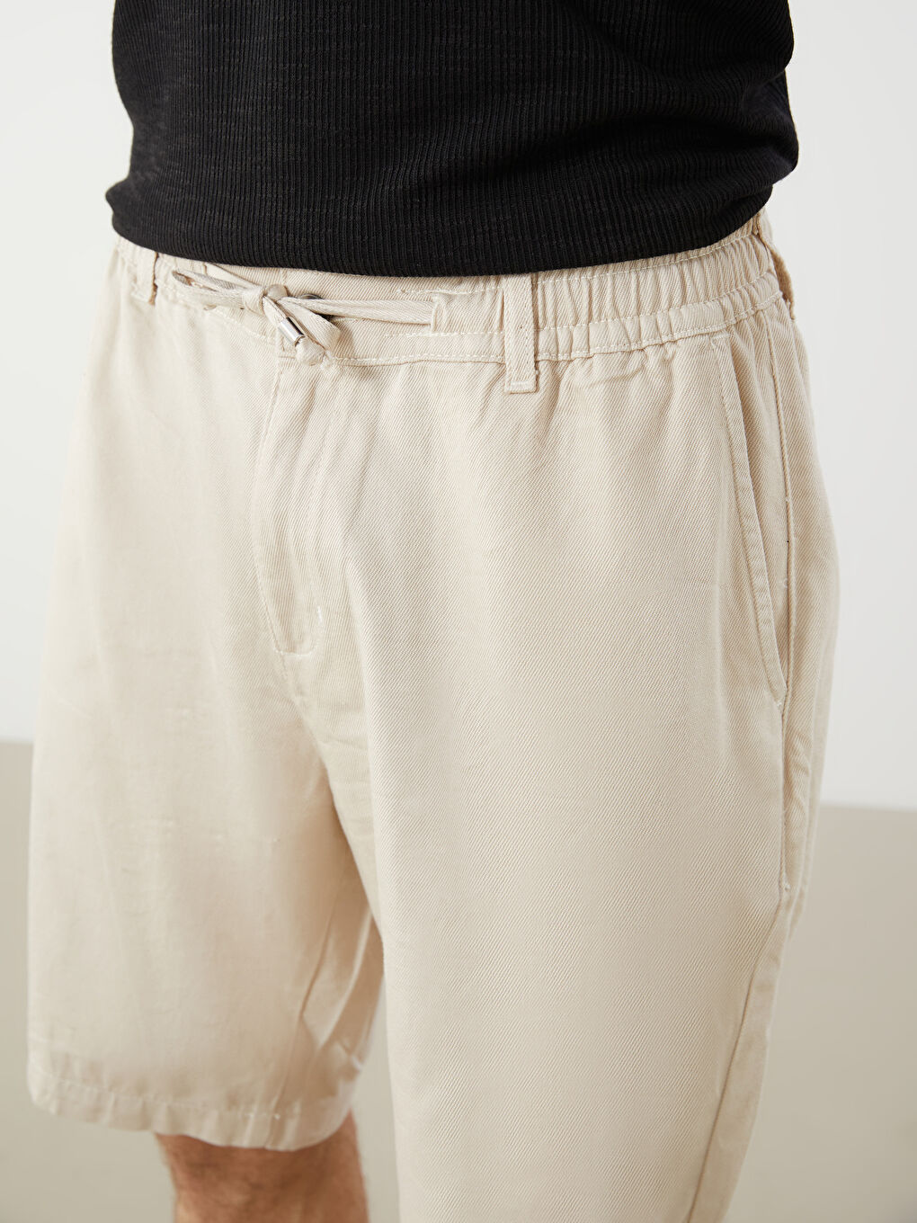 شورت رجالي بقصة عادية برباط خصر-2