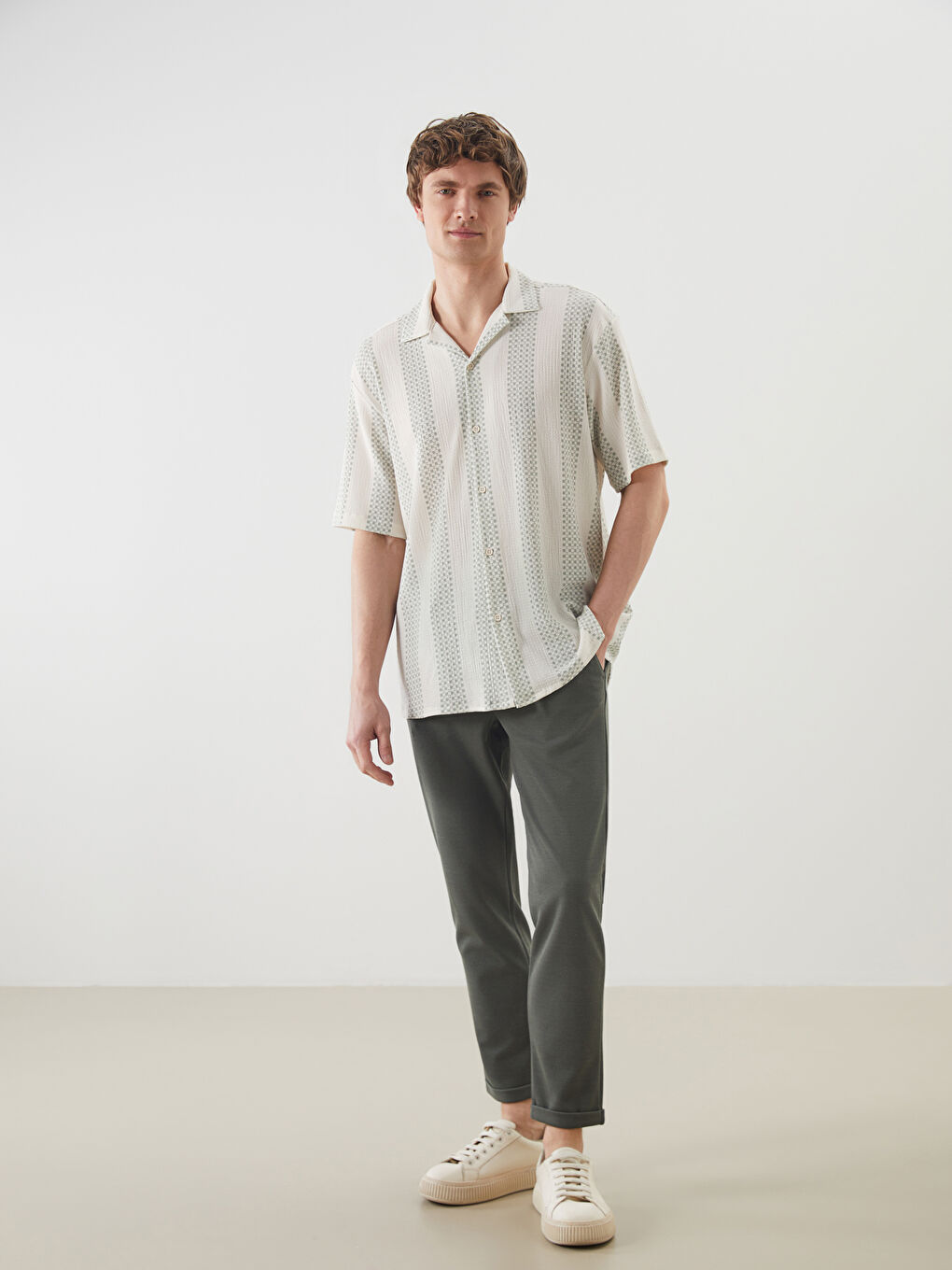 Κανονική Εφαρμογή Κοντό Μανίκι Με Σχέδια Πουκάμισο για Άνδρες-1