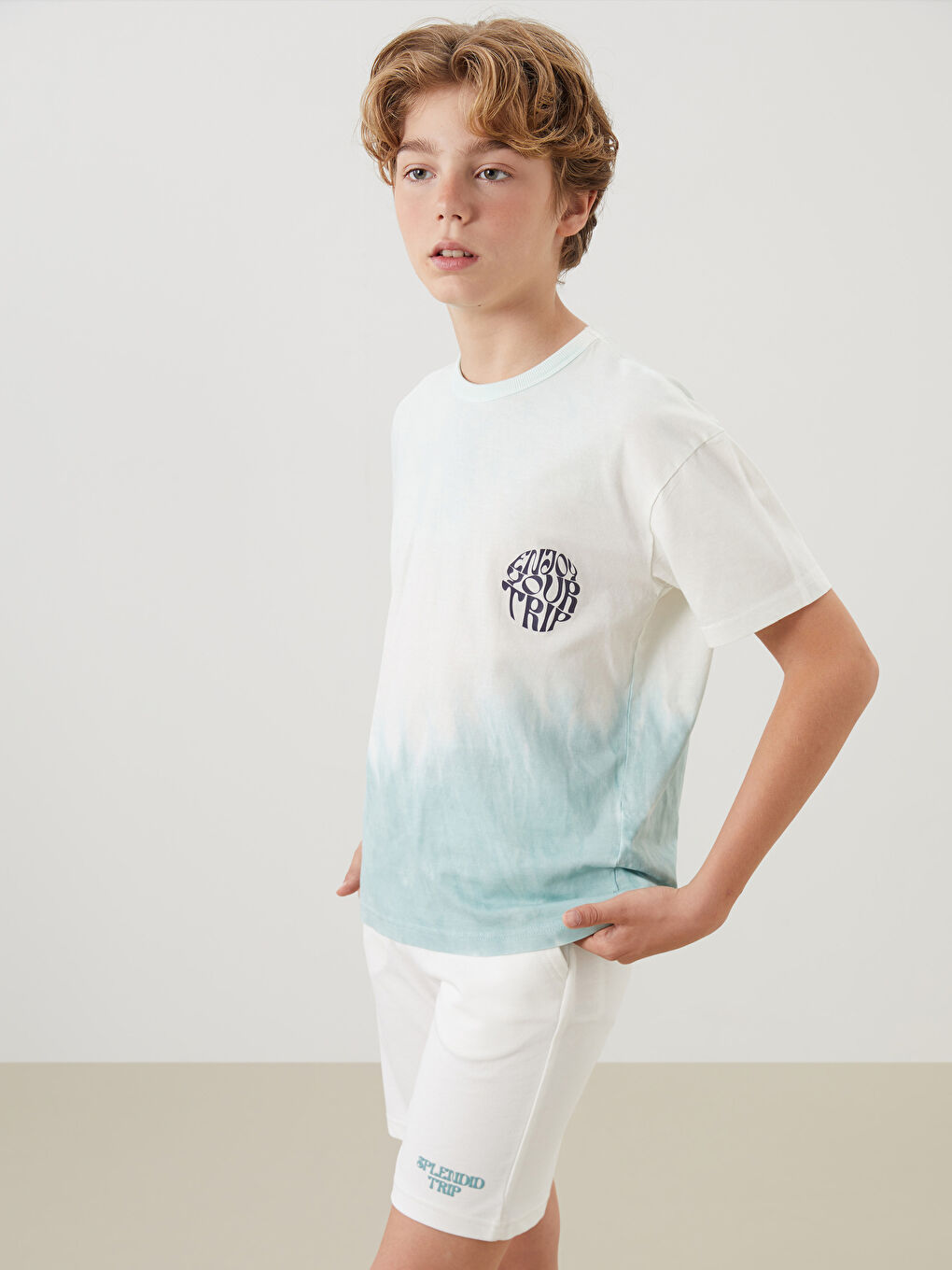 LCW Kids Majica za Dečake sa Okruglim Izrezom i Tie-dye Uzorkom -S5HF89Z4-R9J