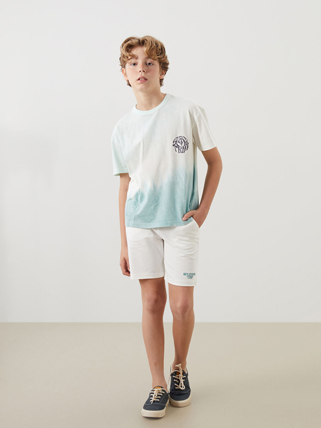 LCW Kids Majica za Dečake sa Okruglim Izrezom i Tie-dye Uzorkom -S5HF89Z4-R9J