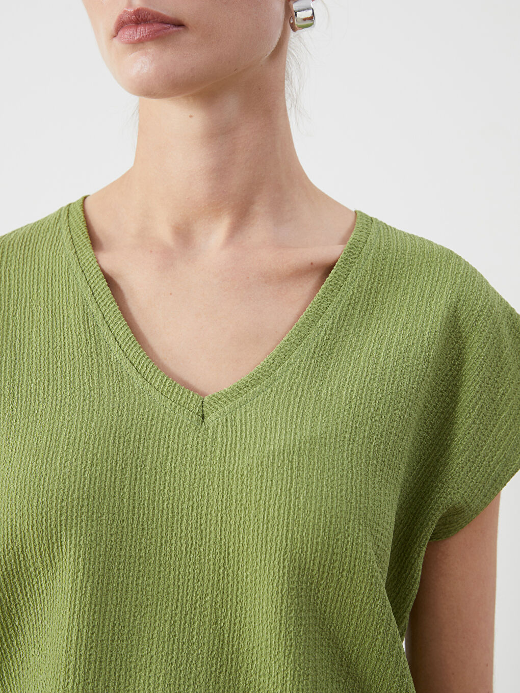 V-Neck Textured Women's T-Shirt -S5HG12Z8-GQ3
