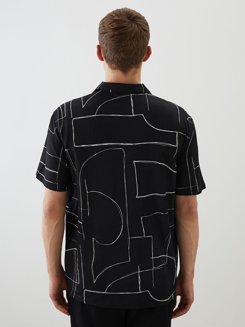 قميص رجالي بأكمام قصيرة وقصة عادية ونقشة-6