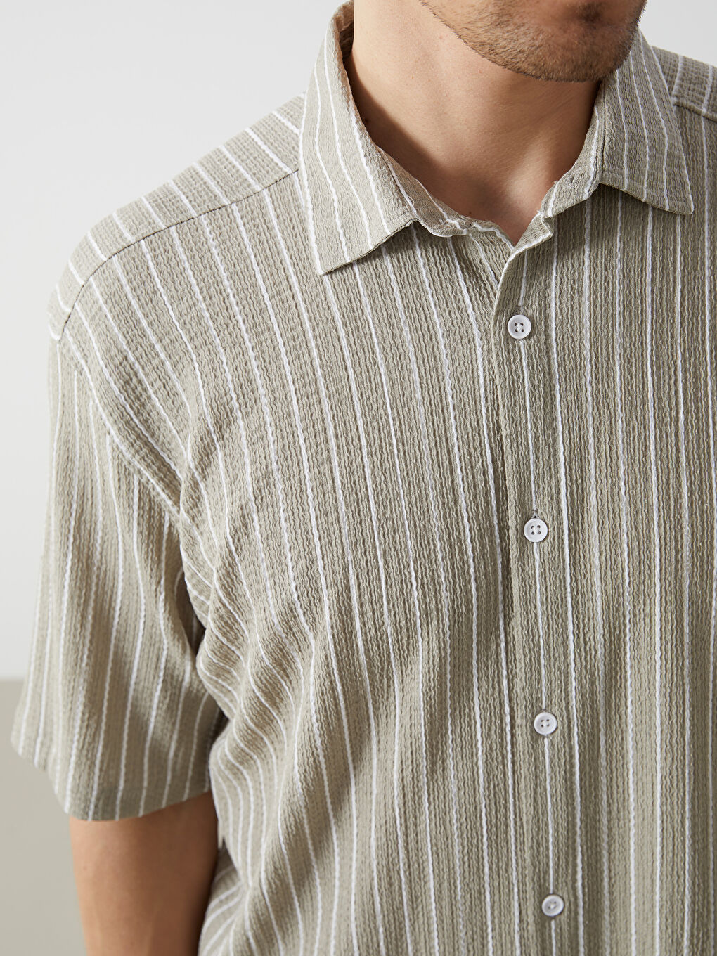 Regular Fit Short Sleeve Striped Men's Shirt-2