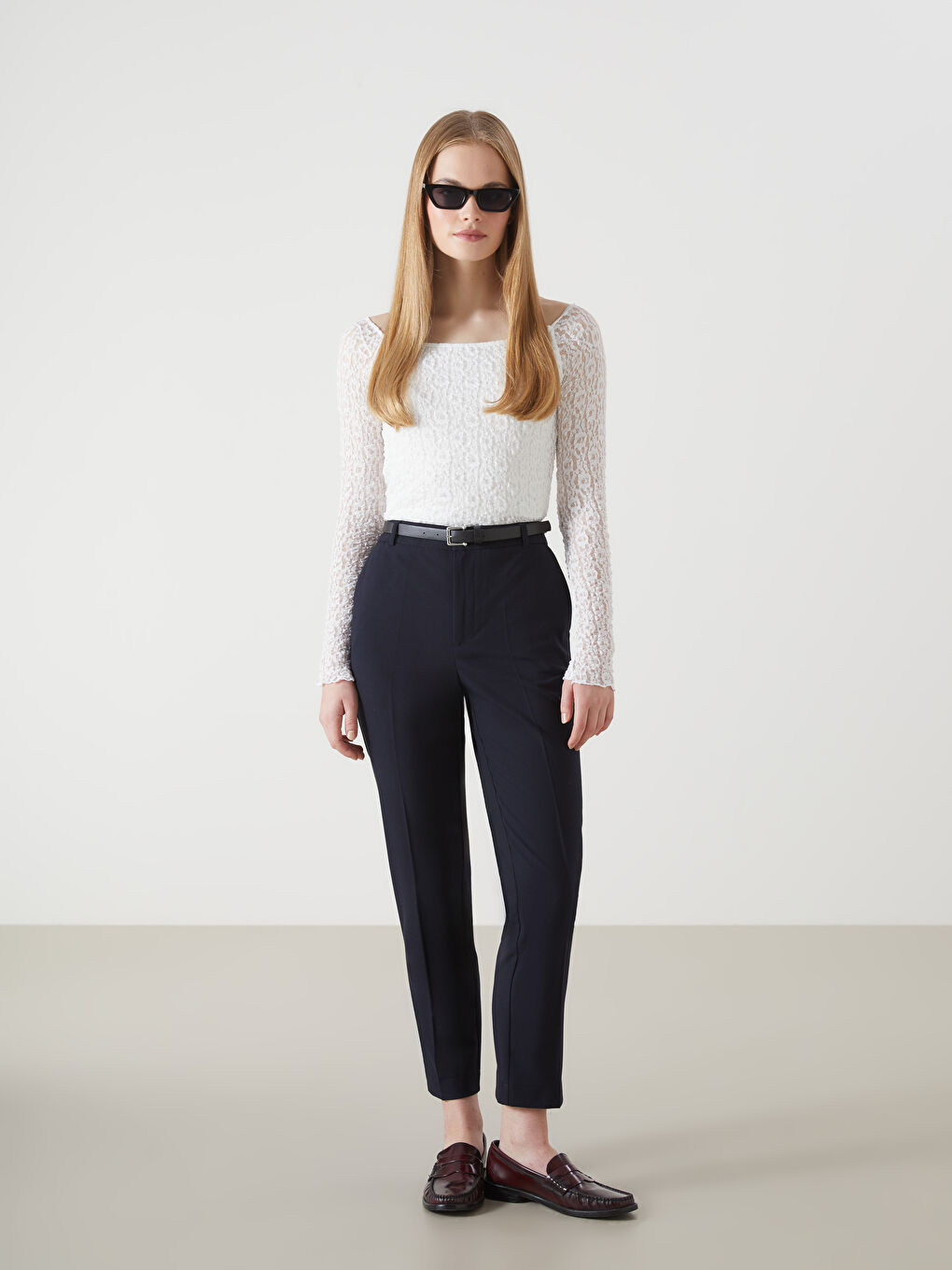 Lacivert Beli Kemerli Havuç Kesim Kadın Pantolon