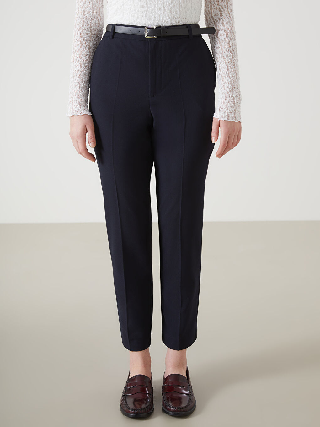 Lacivert Beli Kemerli Havuç Kesim Kadın Pantolon-1