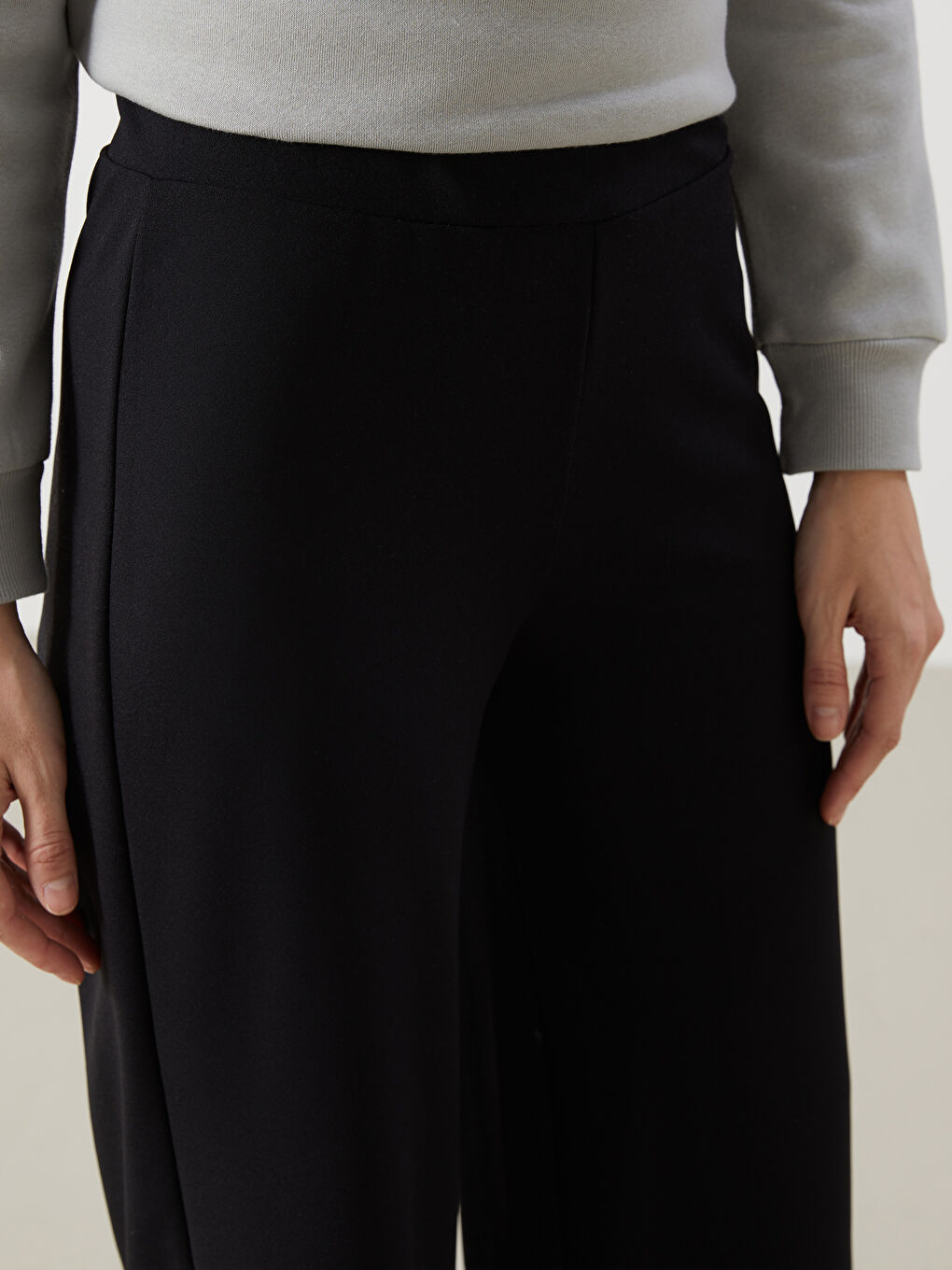 Siyah Loose Fit Geniş Paça Kadın Pantolon-2