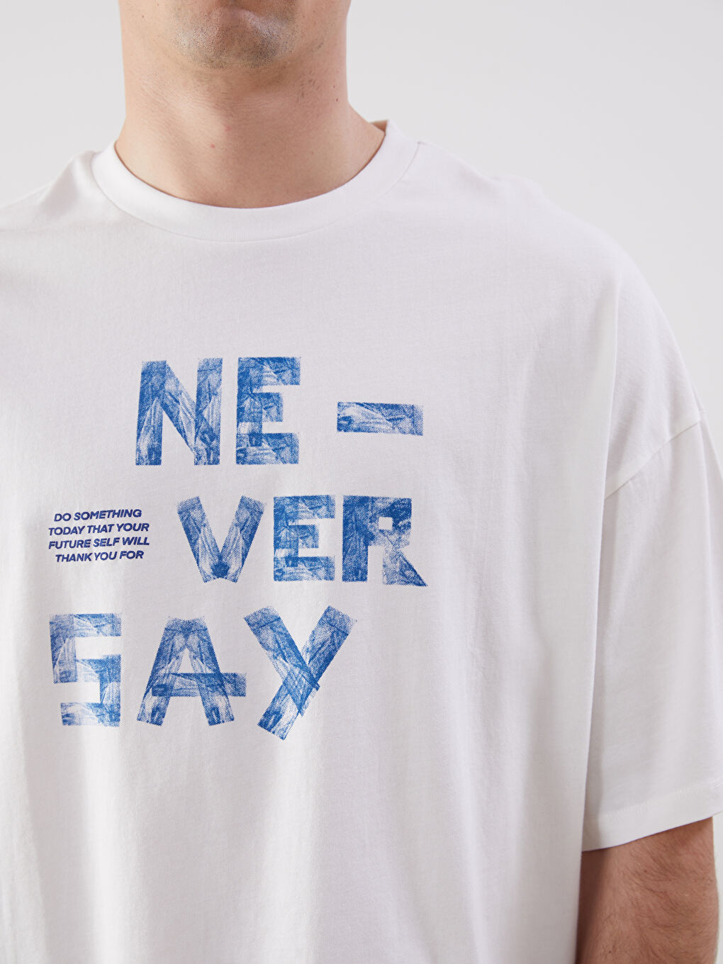 Beyaz Bisiklet Yaka Kısa Kollu Baskılı Penye Erkek Tişört-2