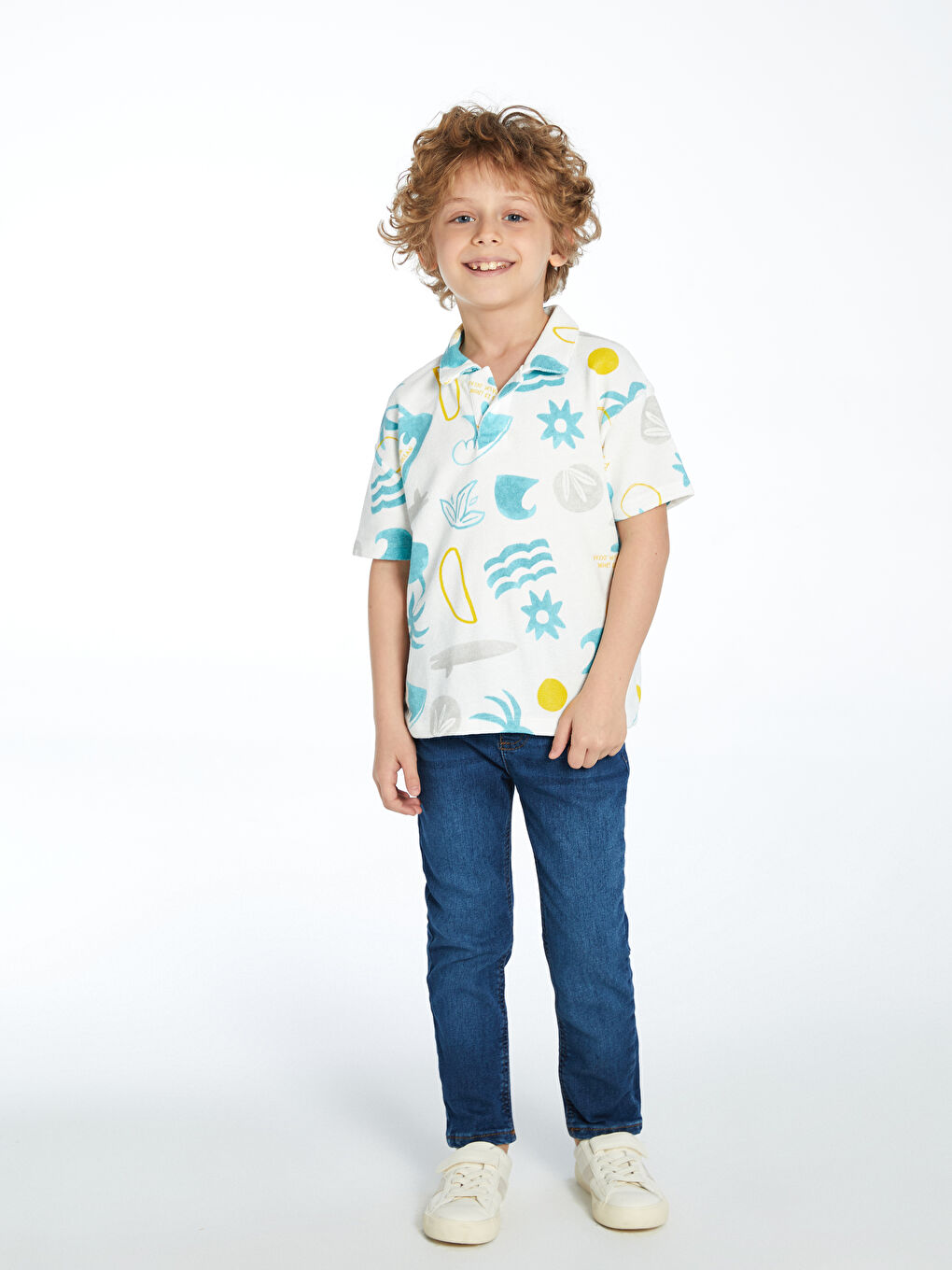 LCW Kids Ekru Resort Yaka Baskılı Erkek Çocuk Tişört - 1