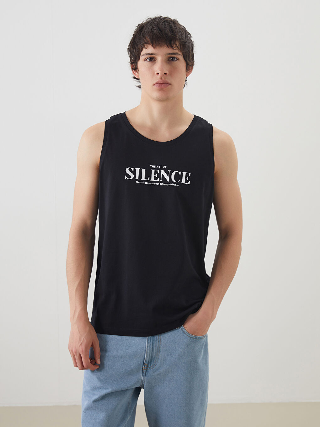 Siyah Bisiklet Yaka Baskılı Erkek Kolsuz Tişört