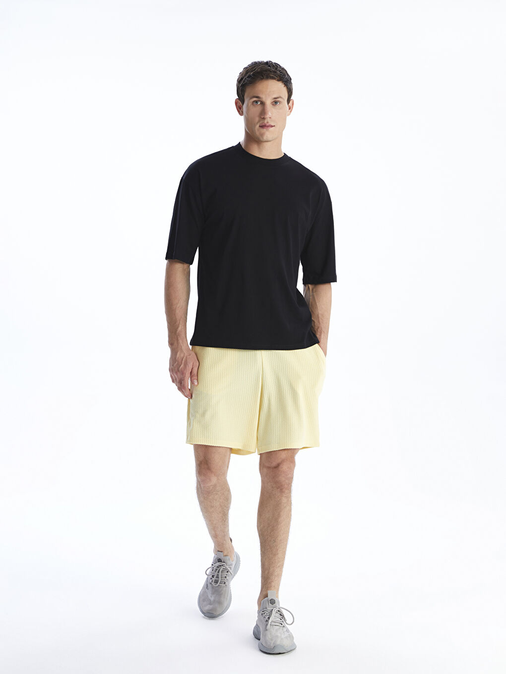 تيشيرت رجالي برقبة دائرية من قماش جيرسي-1