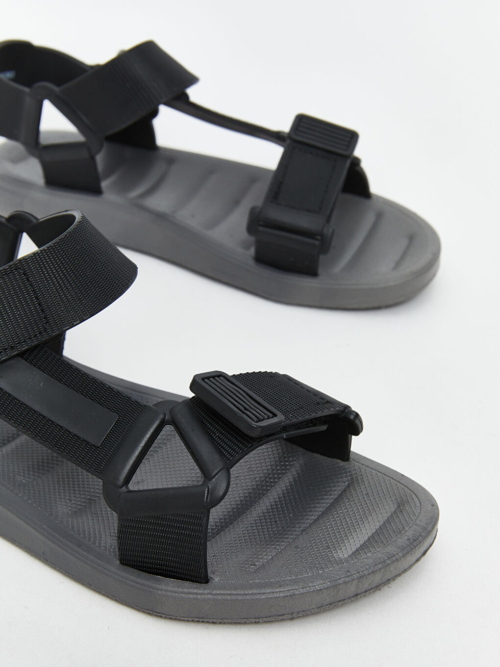 Siyah Cırt Cırtlı Erkek Çocuk Sandalet-2