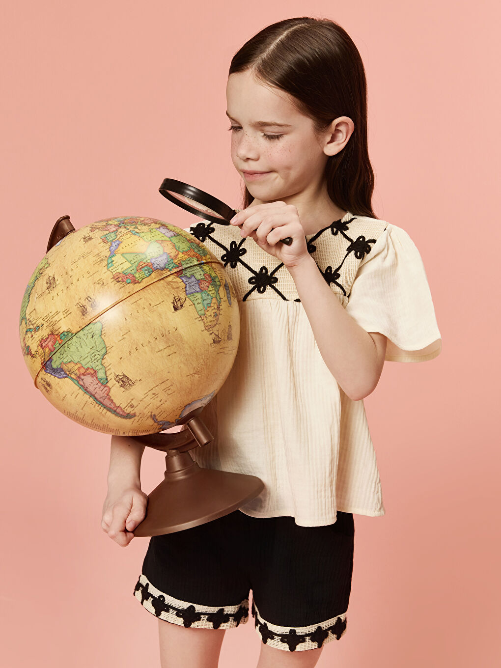 LCW Kids Ekru Nakışlı Kız Çocuk Tişört ve Şort 2'li