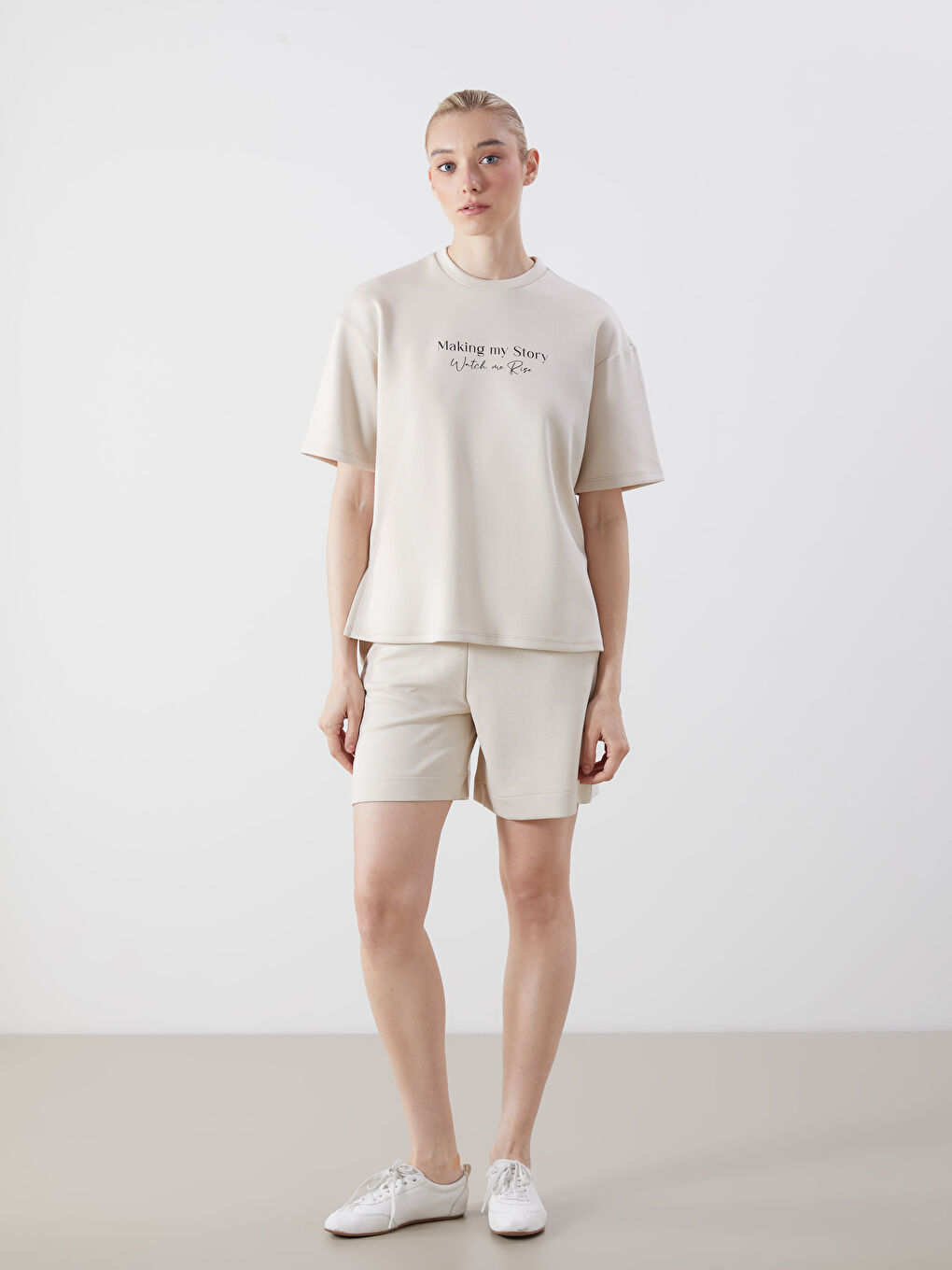 Crew Neck Printed Oversize Women's T-Shirt-1