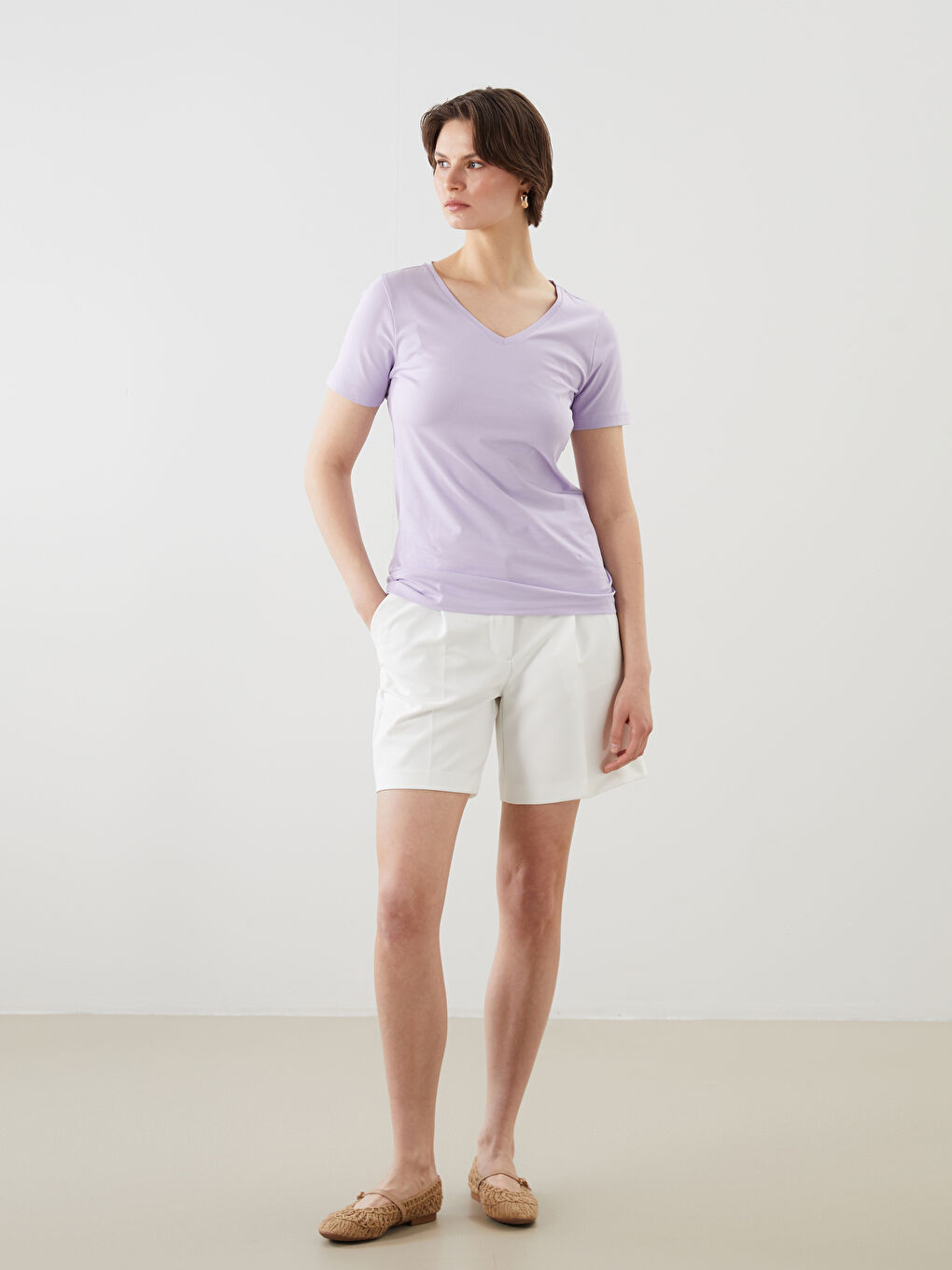 V Yaka Kadın Tişört-1