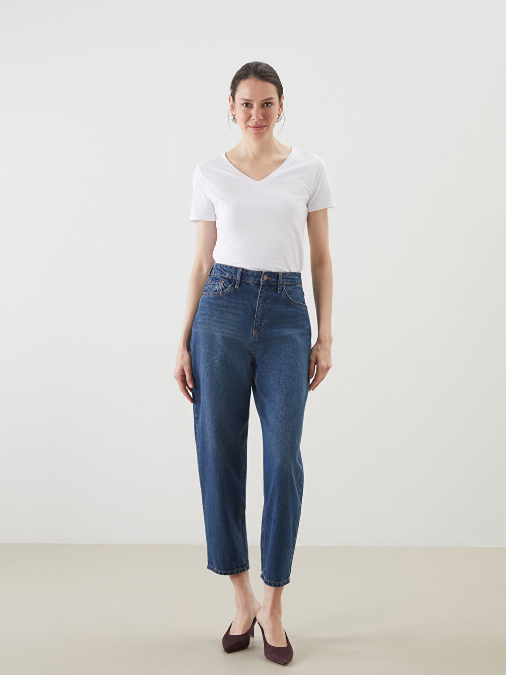 әйелдерге арналған v жағалы футболка-3