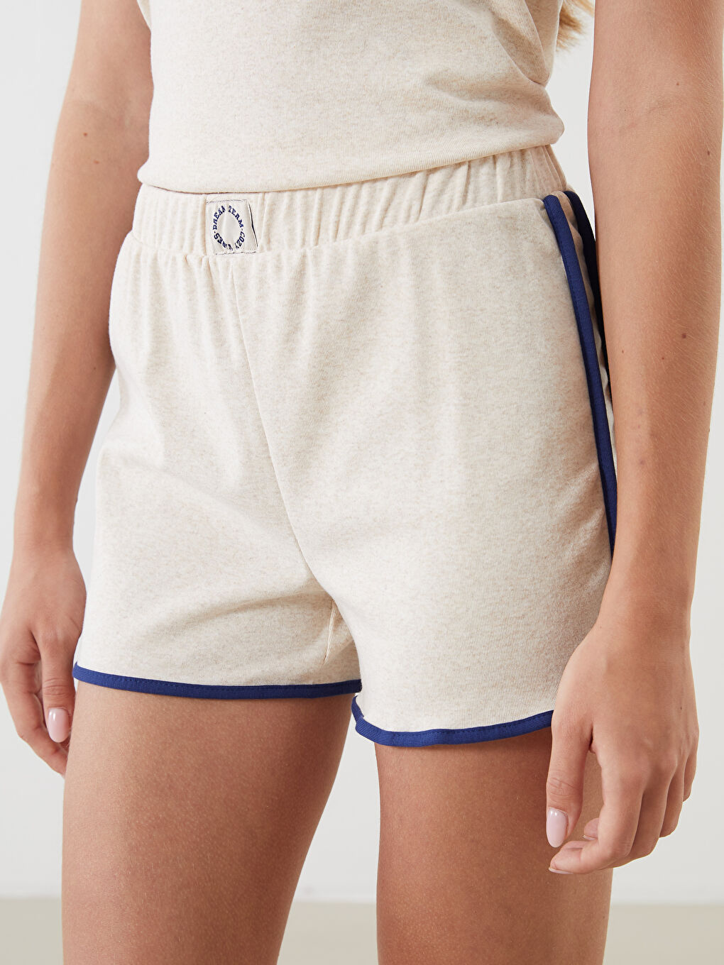 Bej Beli Lastikli Kadın Şort Pijama Altı-2