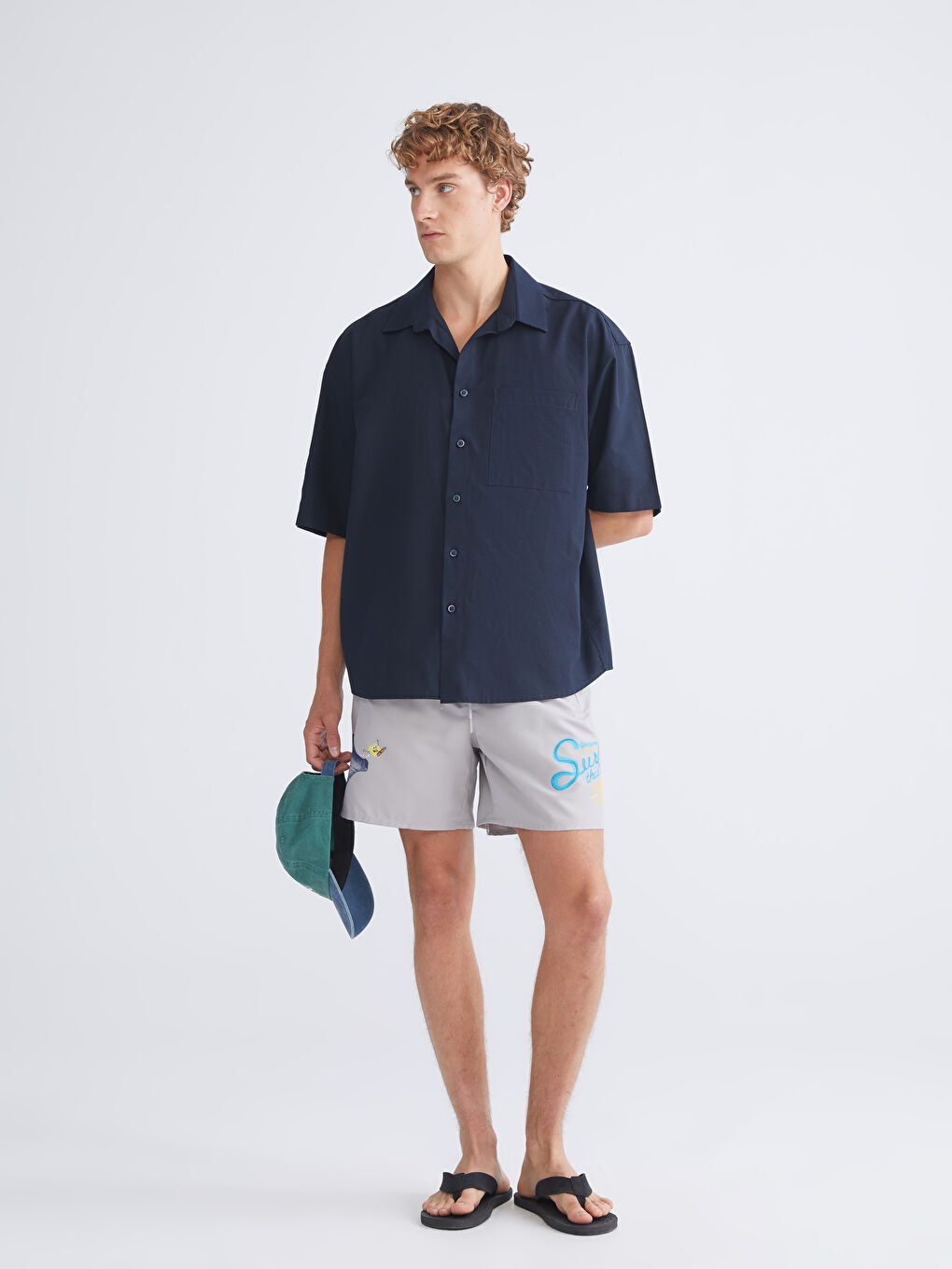 Gri Kısa Boy Sünger Bob Baskılı Erkek Deniz Şortu