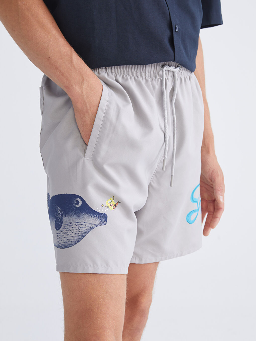 Gri Kısa Boy Sünger Bob Baskılı Erkek Deniz Şortu-2