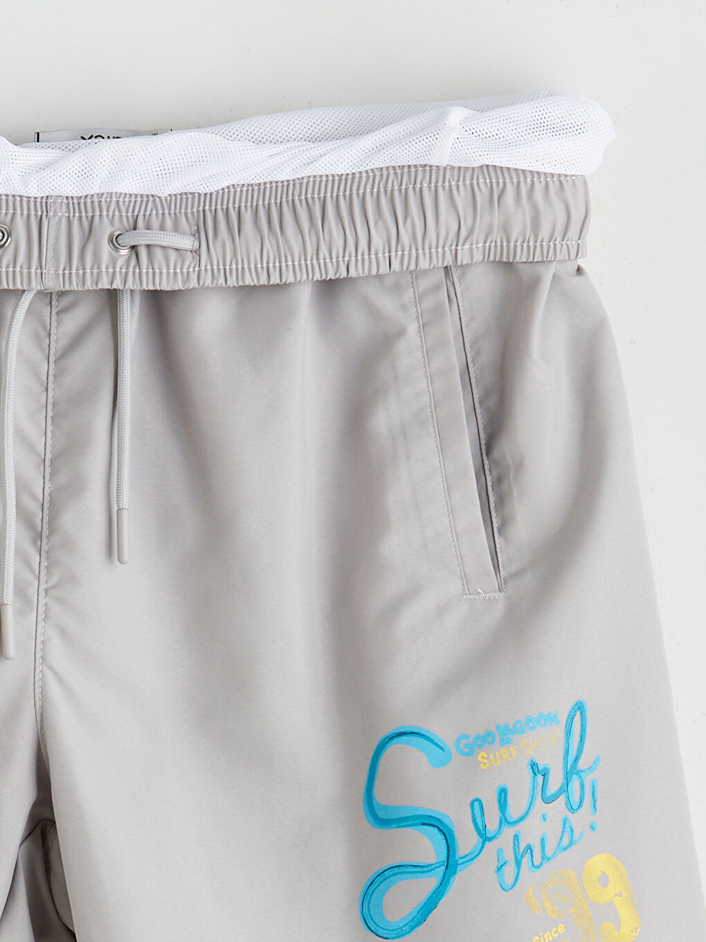 Gri Kısa Boy Sünger Bob Baskılı Erkek Deniz Şortu-5